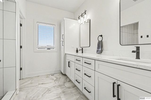 3949 S 207th Street, Elkhorn, NE 68022