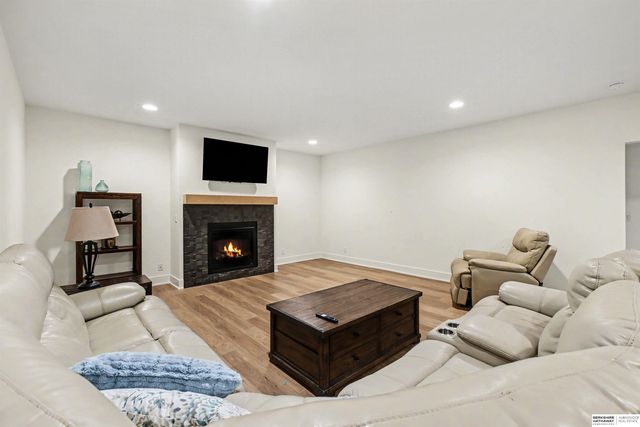 3949 S 207th Street, Elkhorn, NE 68022