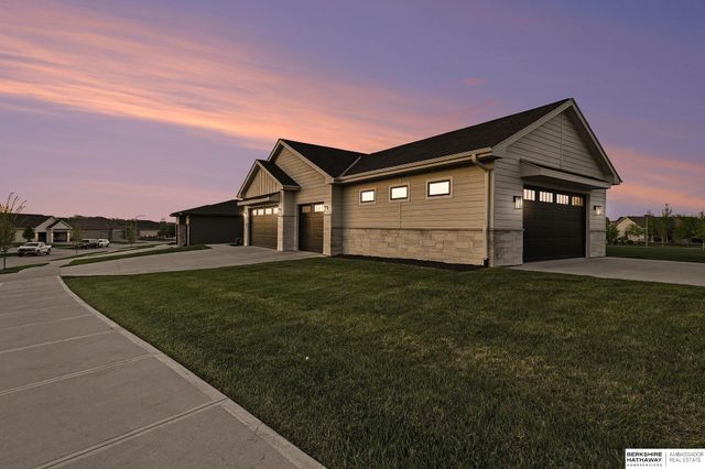3949 S 207th Street, Elkhorn, NE 68022