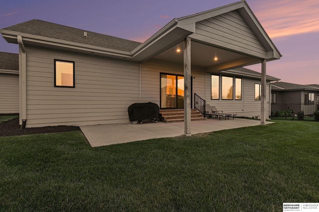 3949 S 207th Street, Elkhorn, NE 68022
