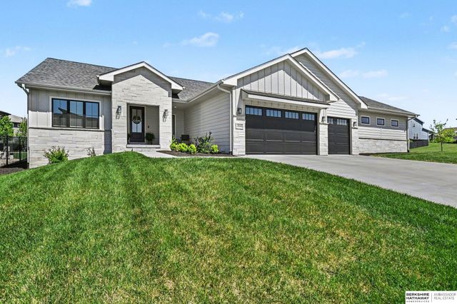 3949 S 207th Street, Elkhorn, NE 68022