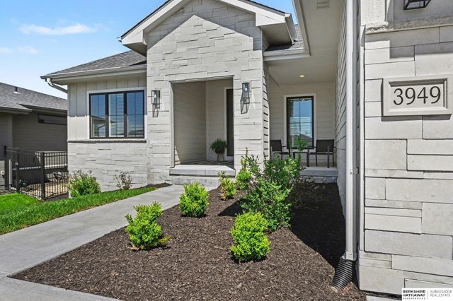 3949 S 207th Street, Elkhorn, NE 68022
