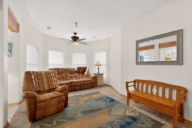 2402 Lakeview Road SW, Albuquerque, NM 87105