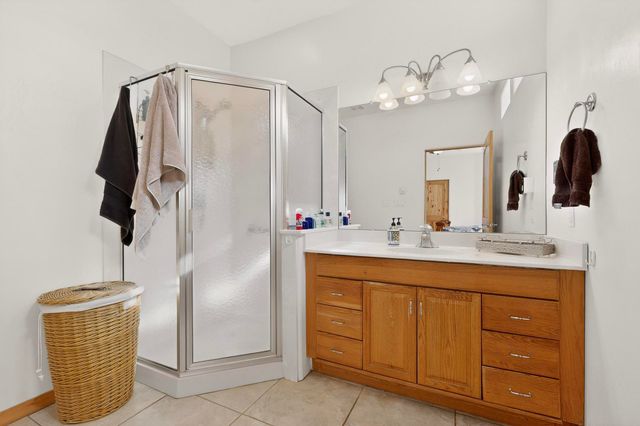 2402 Lakeview Road SW, Albuquerque, NM 87105