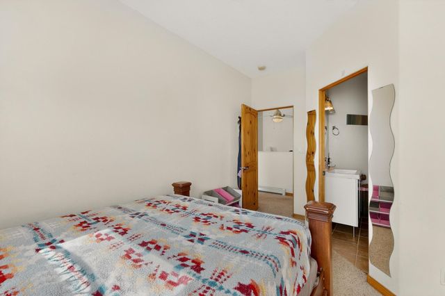 2402 Lakeview Road SW, Albuquerque, NM 87105