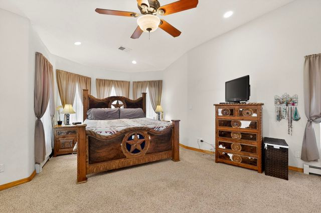 2402 Lakeview Road SW, Albuquerque, NM 87105