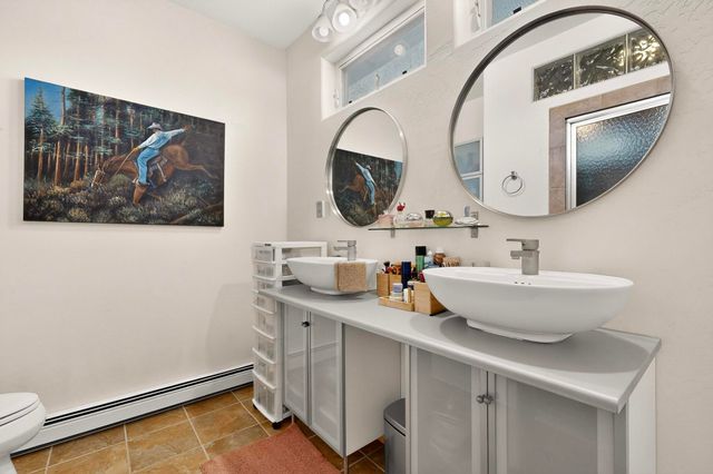 2402 Lakeview Road SW, Albuquerque, NM 87105