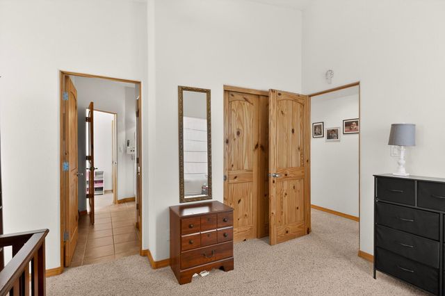 2402 Lakeview Road SW, Albuquerque, NM 87105