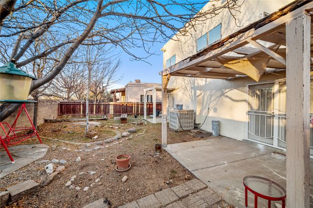 4040 painted pony Circle, Santa Fe, NM 87507