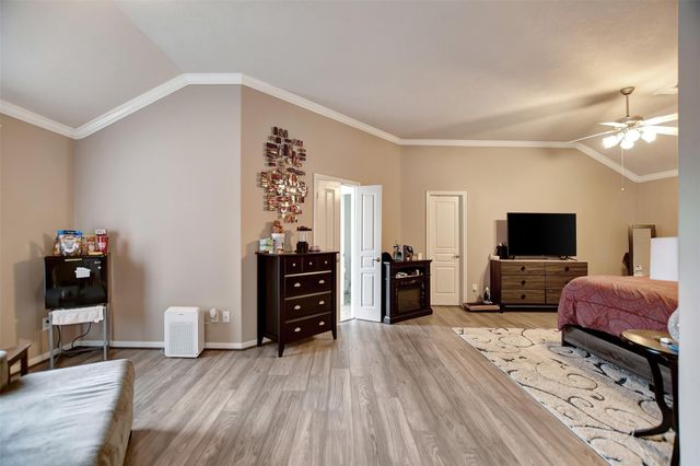 19315 Country Village Drive, Spring, TX 77388