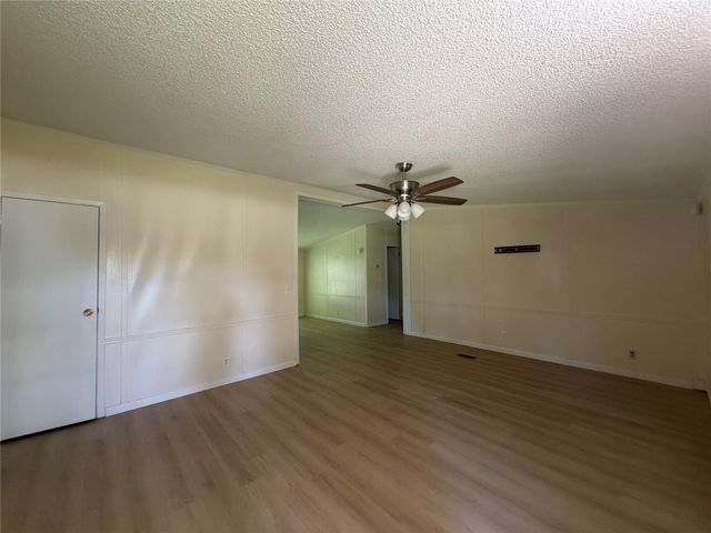 175 Scarlet Oaks DR, Dale, TX 78616