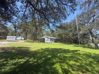 175 Scarlet Oaks DR, Dale, TX 78616