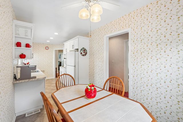 105 Hildreth Place, Yonkers, NY 10704