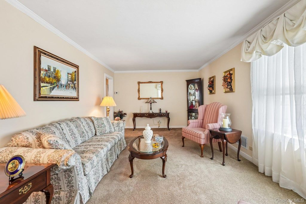 105 Hildreth Place, Yonkers, NY 10704 — photo 5