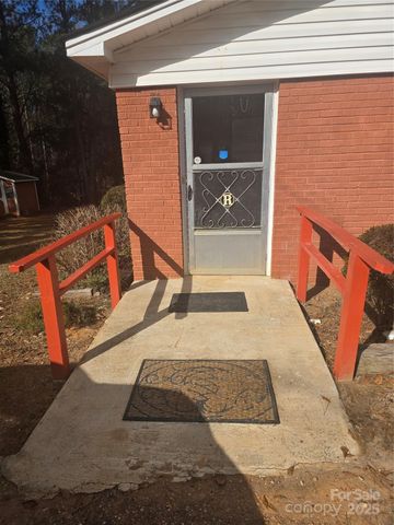 38 Morningside Lane, Wadesboro, NC 28170