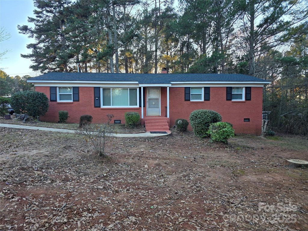 38 Morningside Lane, Wadesboro, NC 28170