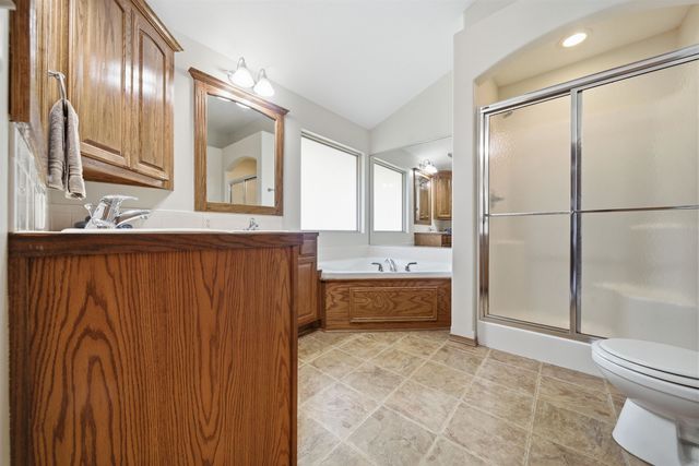 4844 N Steeds Crossing Cir, Park City, KS 67219