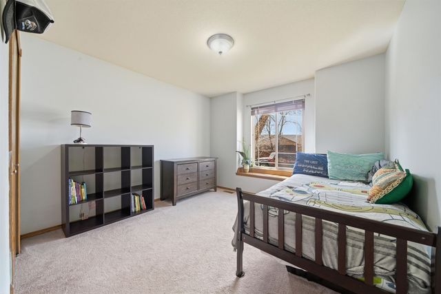 4844 N Steeds Crossing Cir, Park City, KS 67219