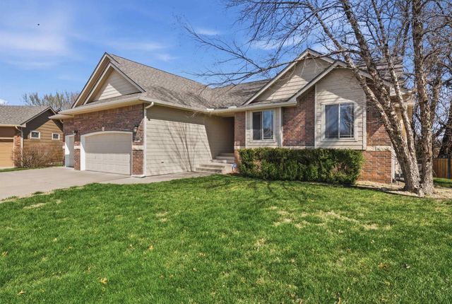 4844 N Steeds Crossing Cir, Park City, KS 67219