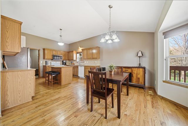 4844 N Steeds Crossing Cir, Park City, KS 67219