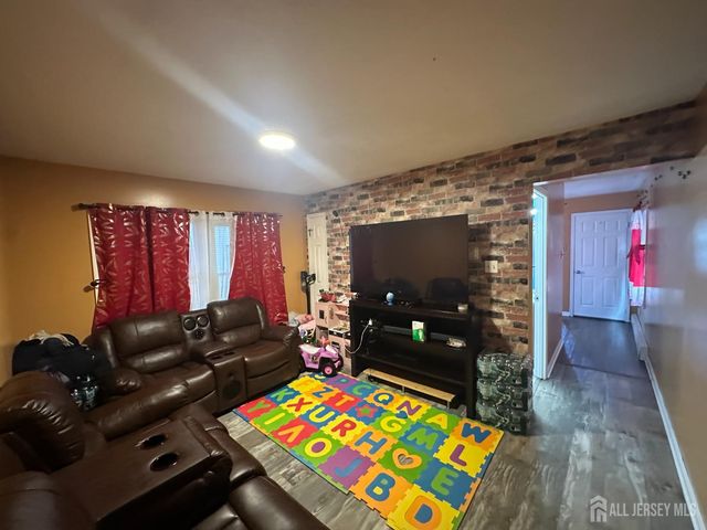 174 Suydam Street, New Brunswick, NJ 08901