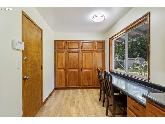 15260 Ne COUCH Ct, Portland, OR 97230