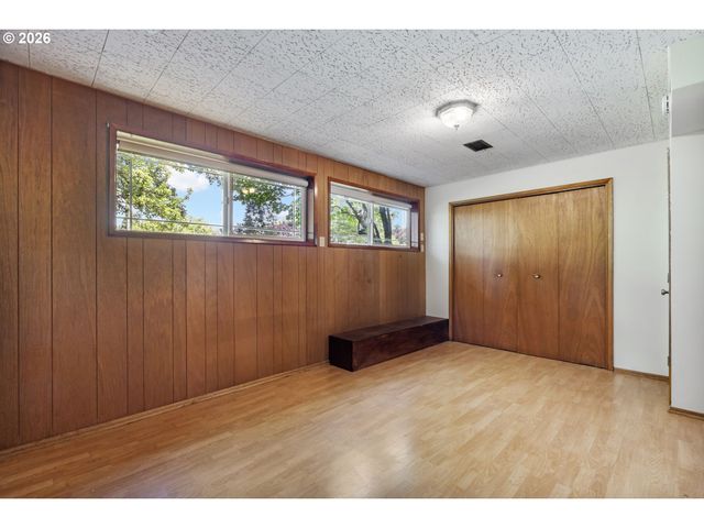 15260 Ne COUCH Ct, Portland, OR 97230