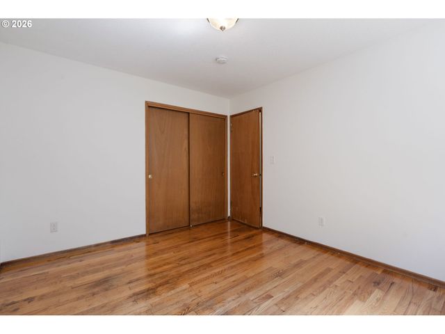 15260 Ne COUCH Ct, Portland, OR 97230