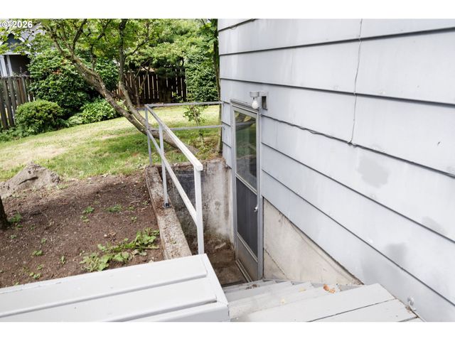 15260 Ne COUCH Ct, Portland, OR 97230