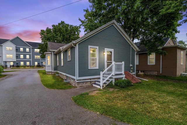 1168 E WALNUT STREET, Green Bay, WI 54301