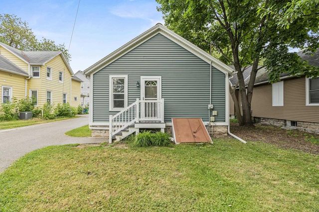 1168 E WALNUT STREET, Green Bay, WI 54301
