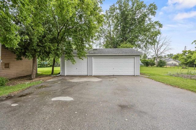 1168 E WALNUT STREET, Green Bay, WI 54301