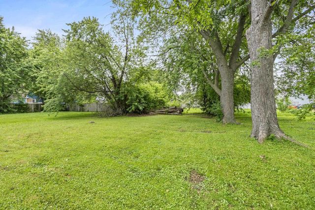 1168 E WALNUT STREET, Green Bay, WI 54301