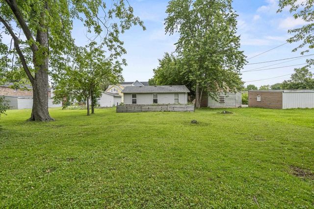 1168 E WALNUT STREET, Green Bay, WI 54301