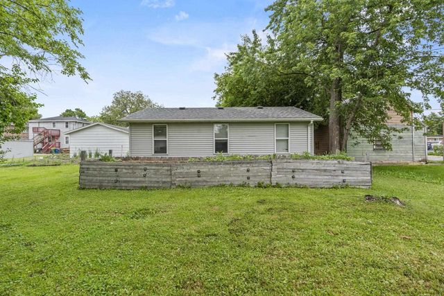 1168 E WALNUT STREET, Green Bay, WI 54301