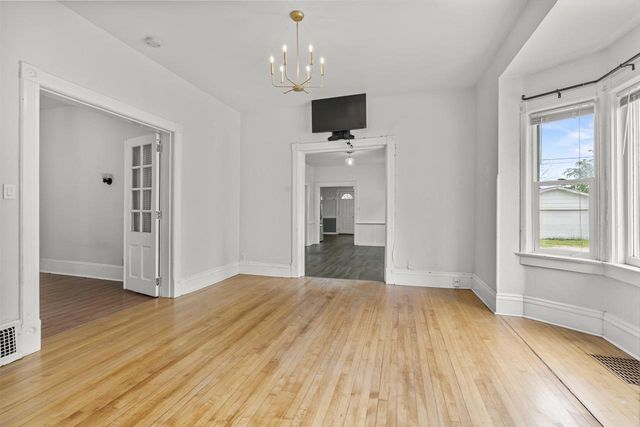 1168 E WALNUT STREET, Green Bay, WI 54301