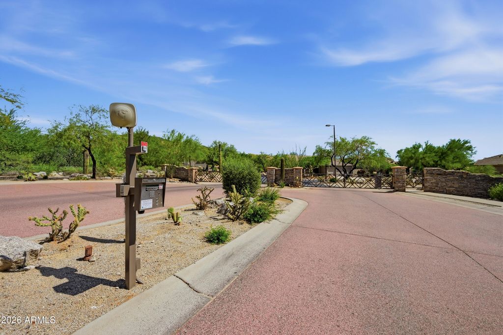 8219 E TESORO Circle, Mesa, AZ 85207 — exterior
