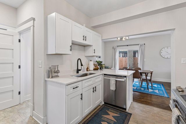 310 E 22nd Street, Minneapolis, MN 55404