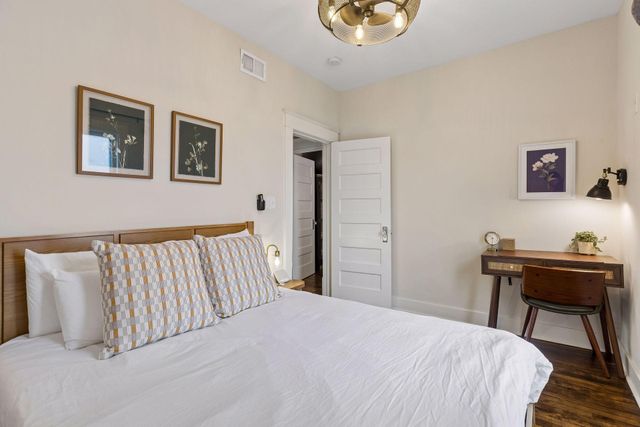 310 E 22nd Street, Minneapolis, MN 55404