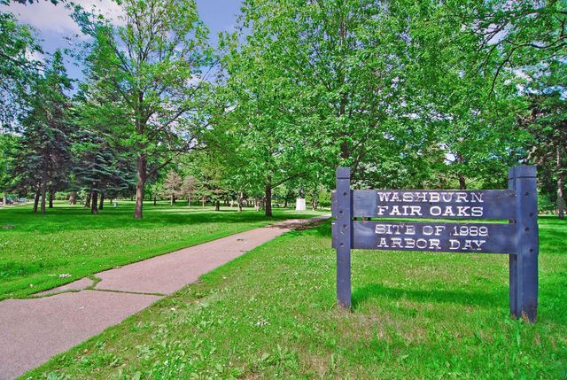 310 E 22nd Street, Minneapolis, MN 55404