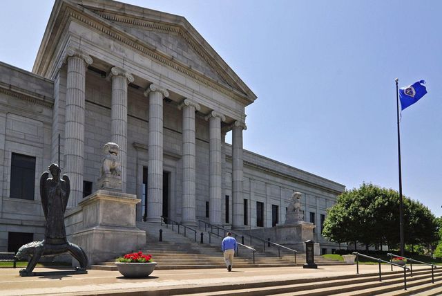 310 E 22nd Street, Minneapolis, MN 55404