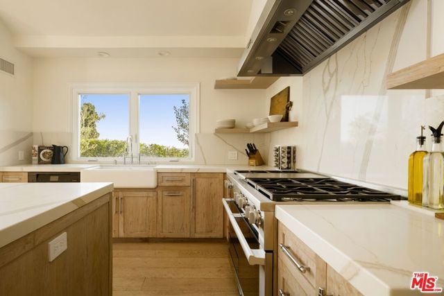 9105 Cordell Drive, Los Angeles, CA 90069