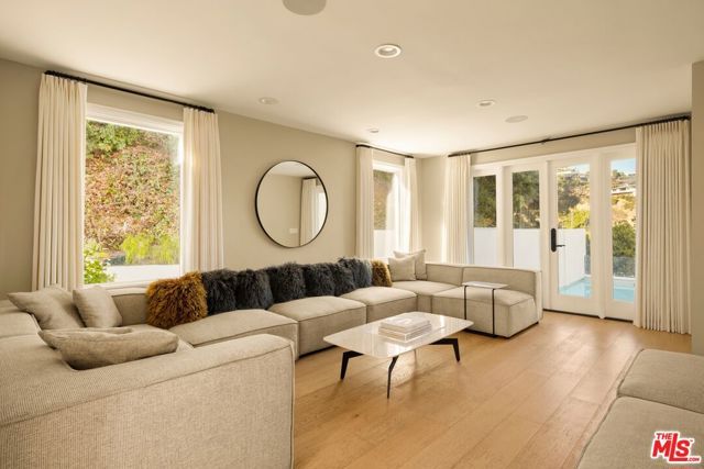 9105 Cordell Drive, Los Angeles, CA 90069