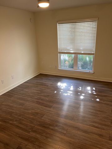2902 Douglas Avenue 105, Dallas, TX 75219