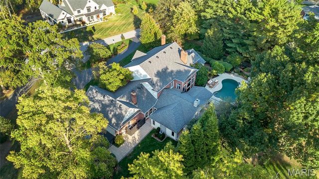 29 Muirfield Lane, Town And Country, MO 63141