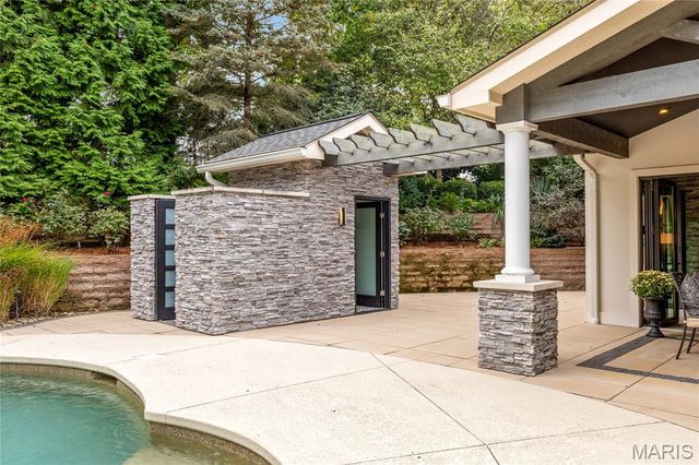 29 Muirfield Lane, Town And Country, MO 63141