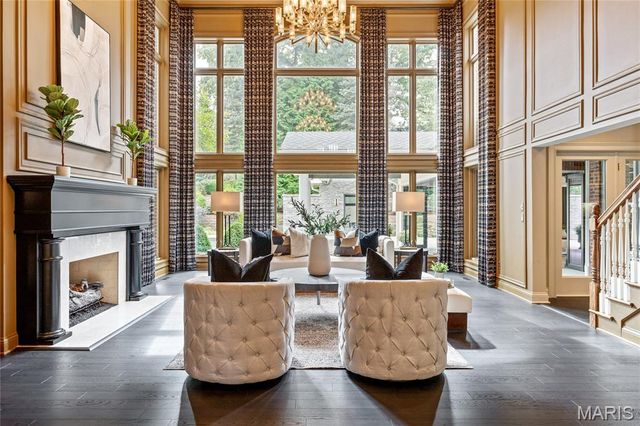 29 Muirfield Lane, Town And Country, MO 63141