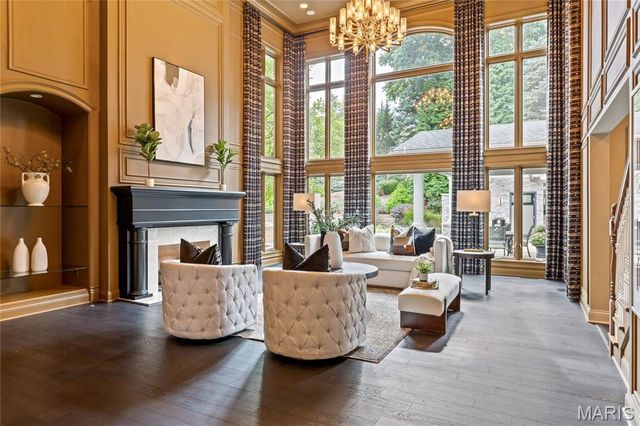 29 Muirfield Lane, Town And Country, MO 63141