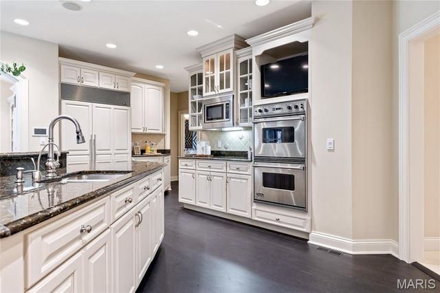29 Muirfield Lane, Town And Country, MO 63141