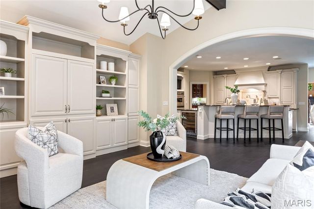 29 Muirfield Lane, Town And Country, MO 63141